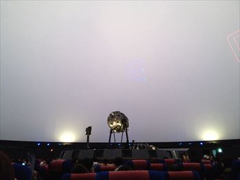 名古屋市科学館のプラネタリウム内