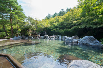 湯あみの島の渓谷の湯