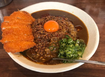 ロースカツ台湾カレー
