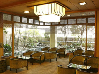 大月ホテル和風館のロビー
