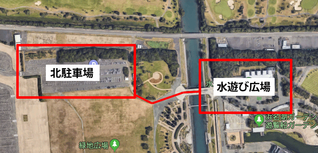 北駐車場から水遊び広場へのアクセス
