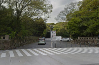 熱田神宮の東門駐車場の入口