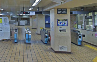 栄駅の南西改札口