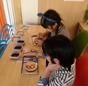 えびせんパークのえびせんべい作り体験