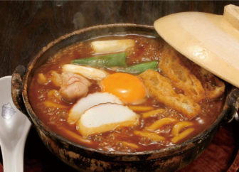 山本屋総本家の煮込みうどん01