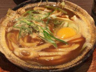山本屋本店の味噌煮込みうどん