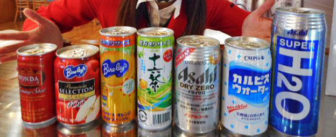 工場見学ツアー後の試飲のソフトドリンク