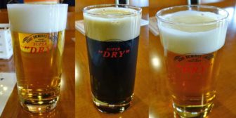 工場見学ツアー後の試飲のビール3種類