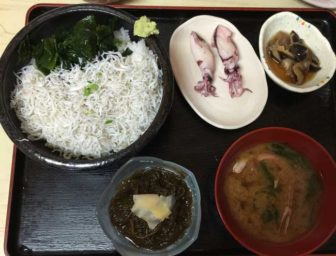 市場食堂のちりめん丼