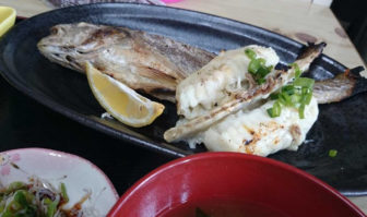 市場食堂の焼魚定食