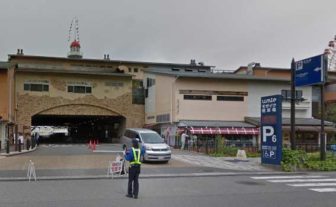 umieモザイク駐車場01