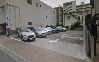 あつた蓬莱軒本店の駐車場B