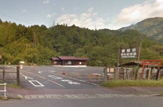 第二駐車場の入口
