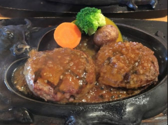 「さわやか」の「げんこつハンバーグ」02