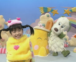 りなちゃん(ハチのような衣装)