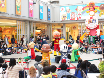 横浜アンパンマンミュージアムのショッピングモール