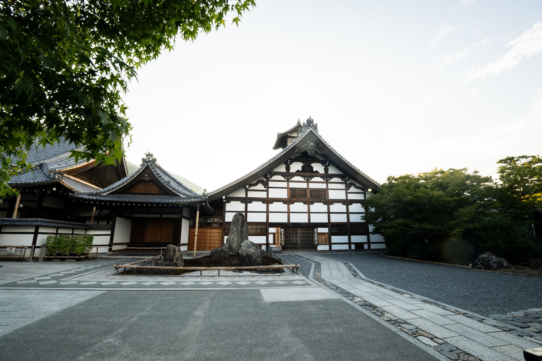 参拝を心地よくするコツ｜時期・時間帯・服装・アクセス