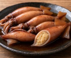 子持ちヤリイカの煮付けと卵が見える断面