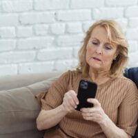 LINEのリアクションを外す方法｜付けても相手に気づかれない？